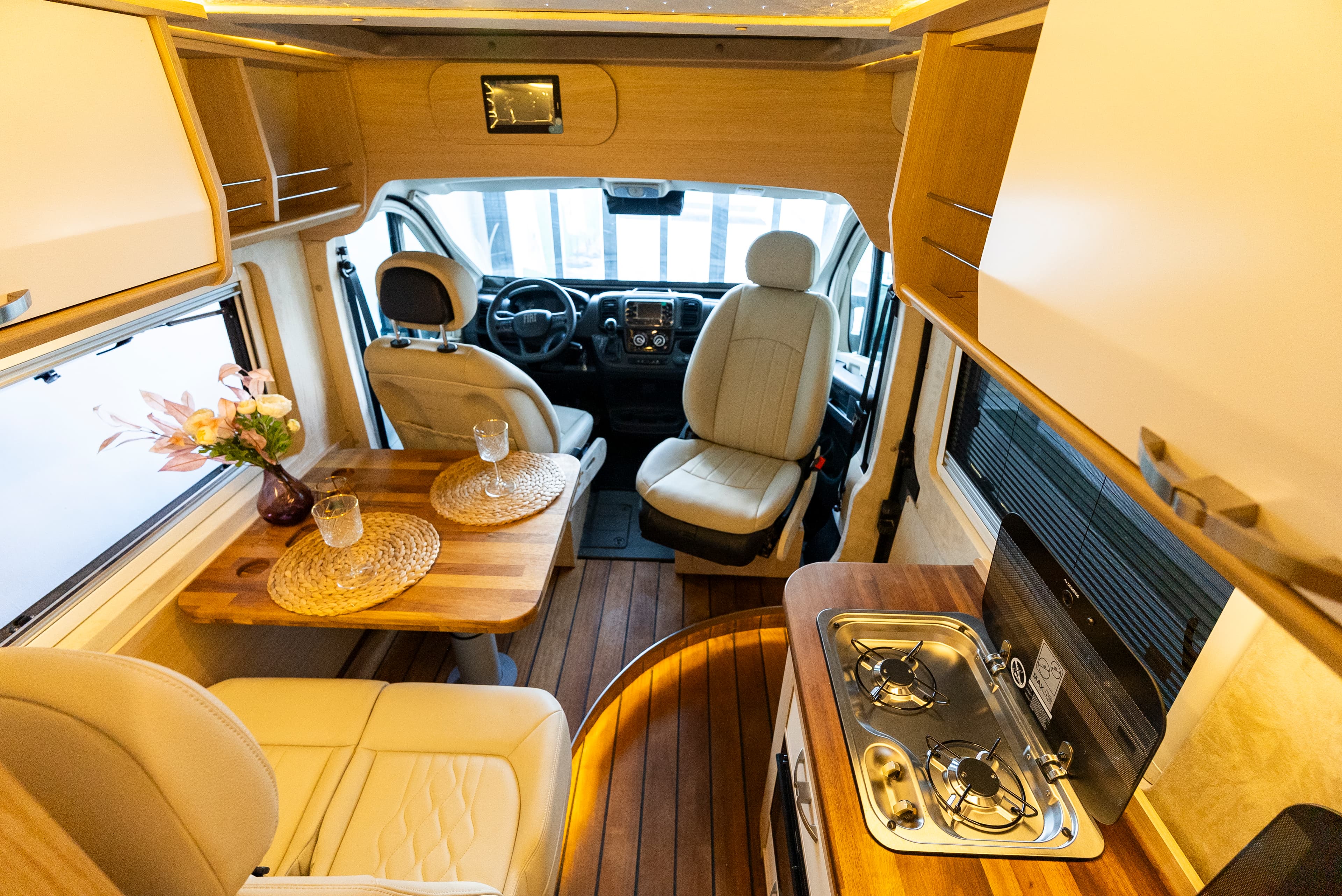 Timeless Karavan Ankara özel karavan iç yaşam alanı